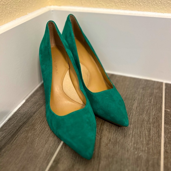 Banana Republic Green Pumps - Picture 1 of 4